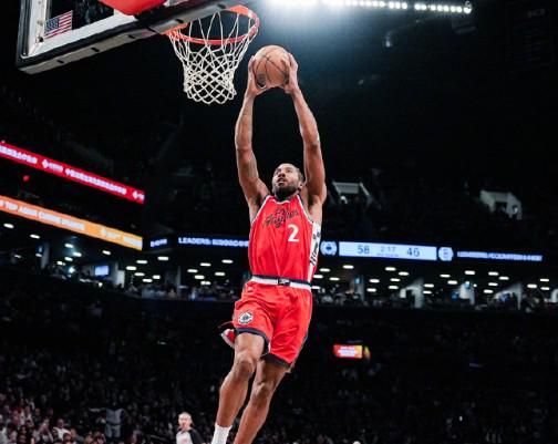 超级高效率，小卡三节打卡14中10&三分6中5砍31分6板4断2帽